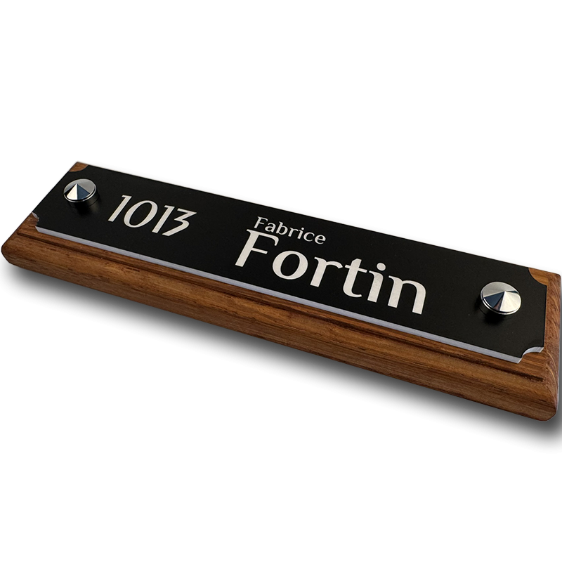 Personalized Black House Sign 186 x 37 mm – White Engraving – Scalloped Edges – Wall or Door Plaque Personalized Black House Sign 186 x 37 mm – White Engraving – Scalloped Edges – Wall or Door Plaque